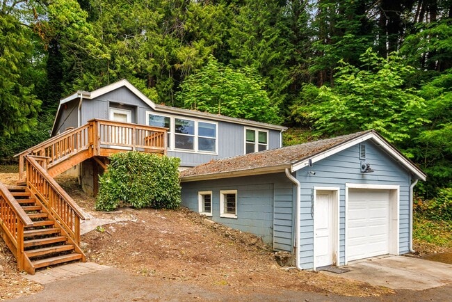 Photo - 3930 E Lake Sammamish Pkwy NE House