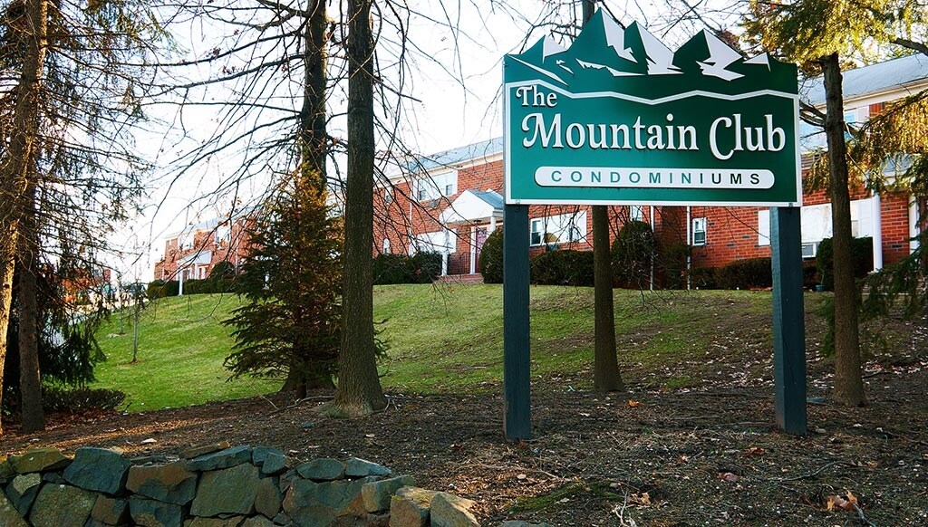 The Mountain Club Condominiums Apartments Morris Plains, NJ