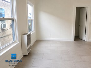Building Photo - 1511 11th Pl