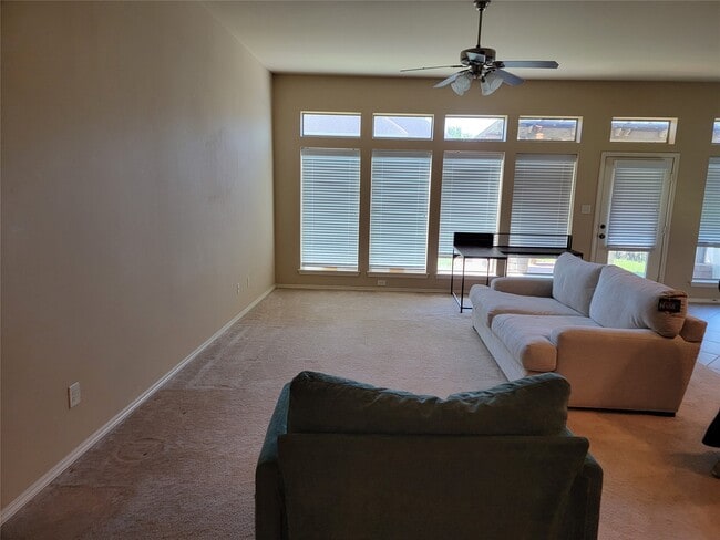 Building Photo - 5534 Stoneridge Ct