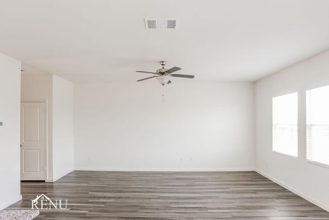 Foto del edificio - 6016 Mojave Dr