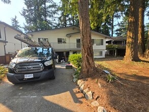 Building Photo - 6611 Albion Way