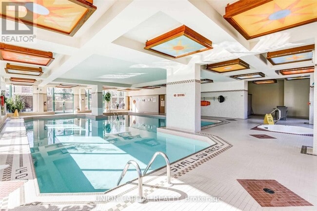 Building Photo - 7825 Bayview Ave