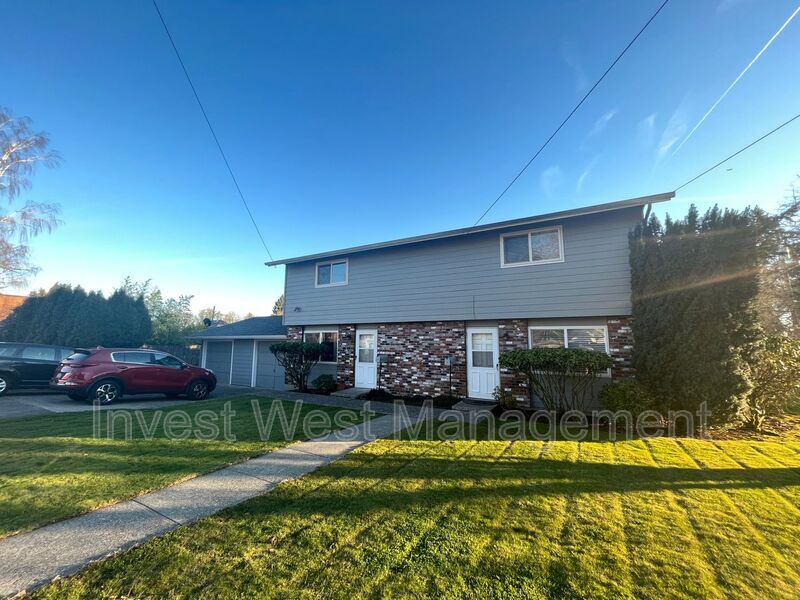 Primary Photo - 712 NE 15 Ave