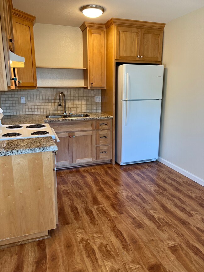 Building Photo - 607 Valley Forge Way