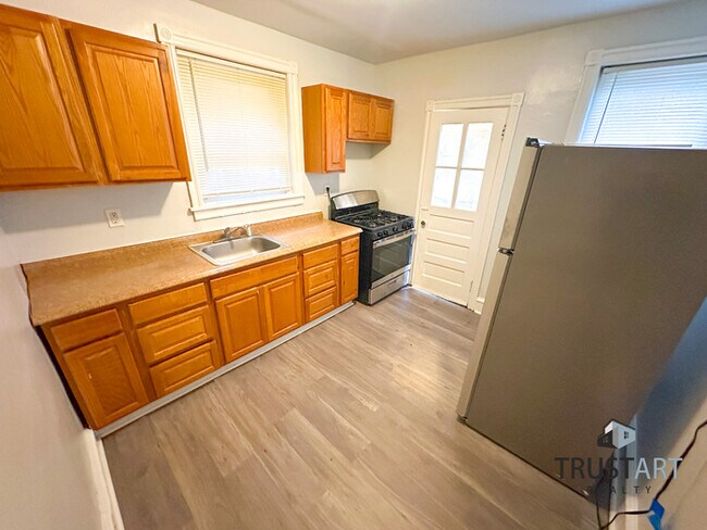 Foto del edificio - 3 Bedroom townhome in Olney-Oak Lane, Phil...