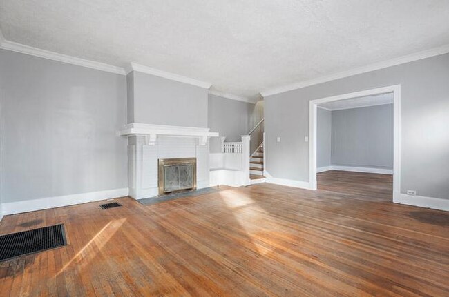 Foto del edificio - 4055 N College Ave