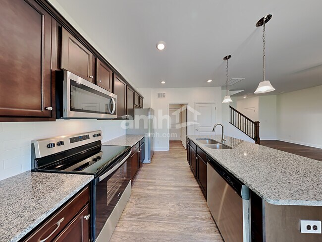 Foto del edificio - 3240 Oakfields Rd