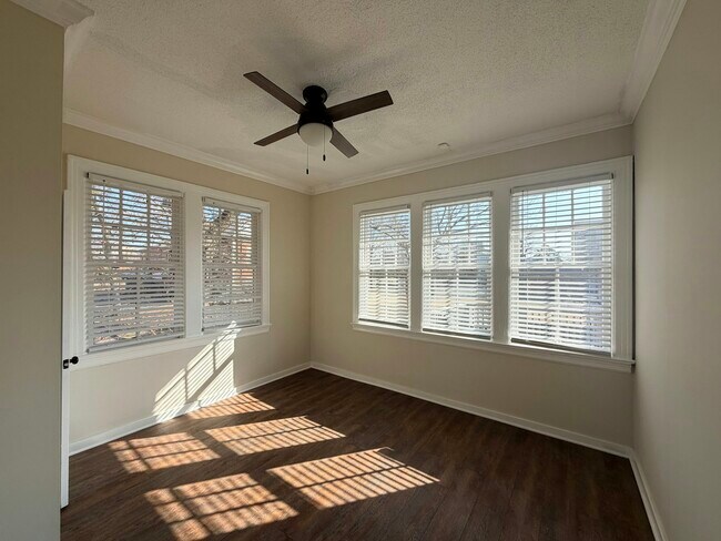 Foto del edificio - 814 N Congress St