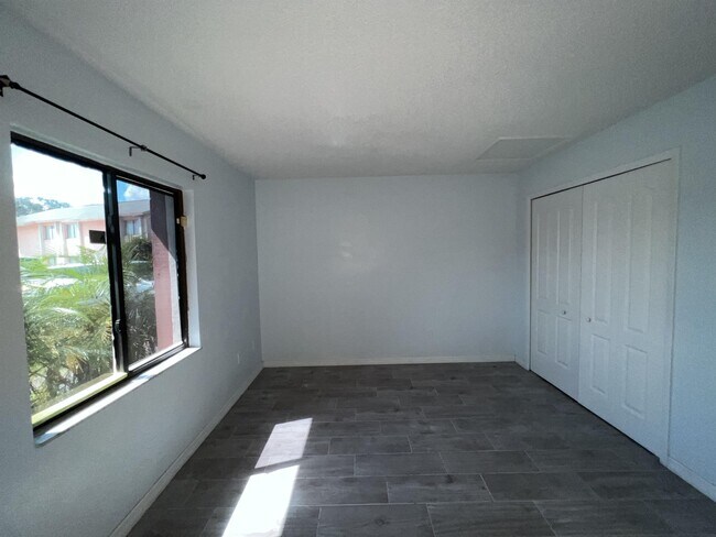 Building Photo - 12355 Fox Hound Ct