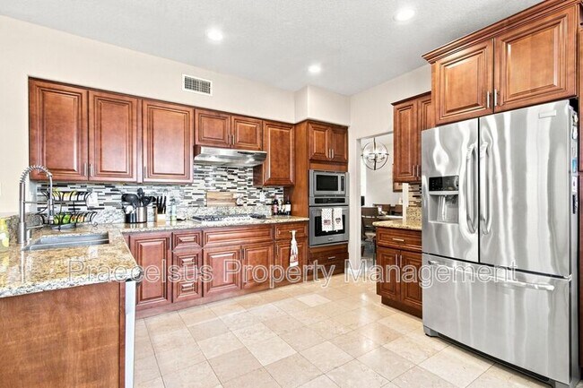 Foto del edificio - 2336 Spanish Bay Rd