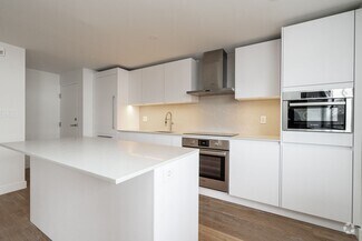 Building Photo - 457 Marlee Ave