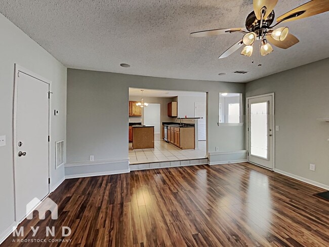 Building Photo - 2369 Sapphire Ct
