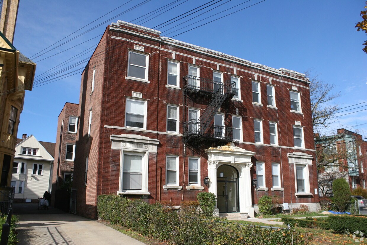 136 Dwight Apartments New Haven, CT