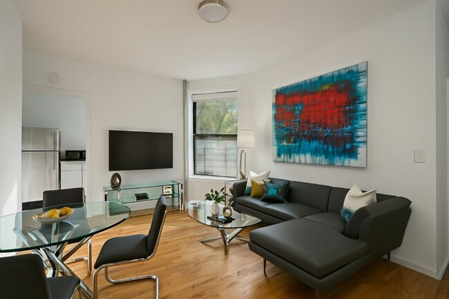 Building Photo - 203 17th St