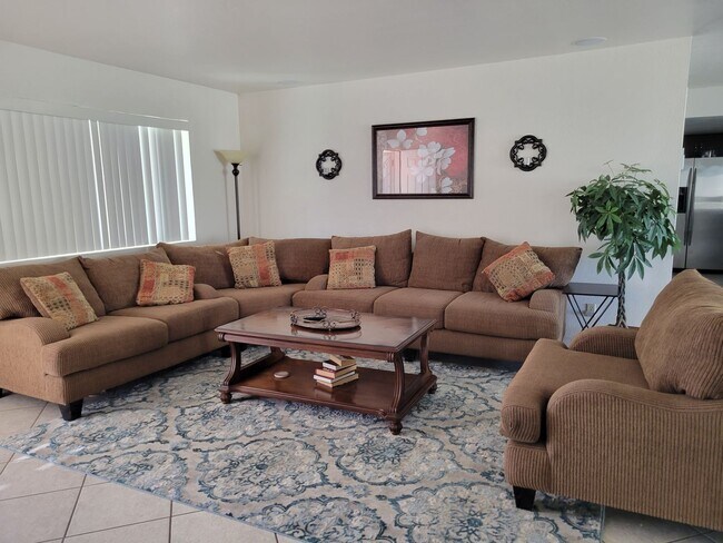 Foto del edificio - Winter Furnished Rental 2025-2026 Season
