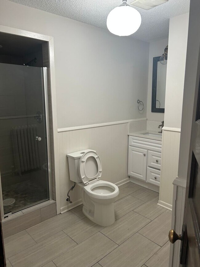Building Photo - 1827 S 11th Ave