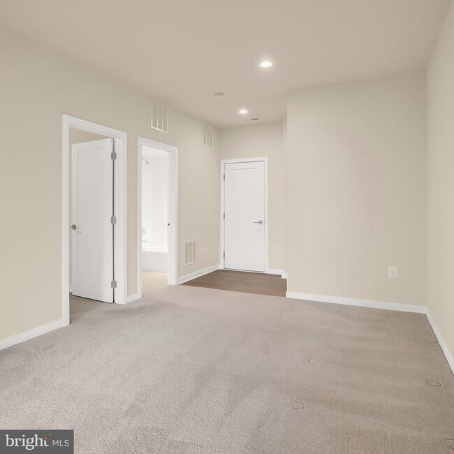 Foto del edificio - 23580 Belvoir Woods Terrace