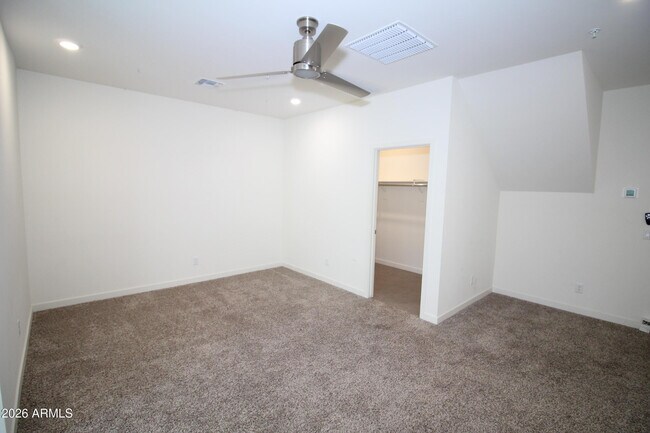 Foto del edificio - 2215 W Harmont Dr