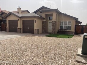 Building Photo - 881 Dakota River Ave