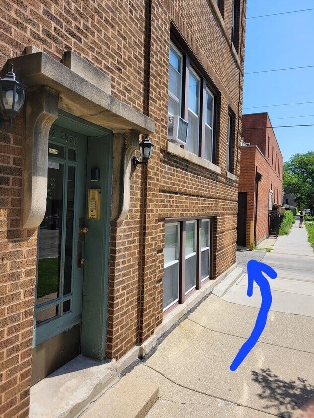 Primary Photo - 1 bedroom in Chicago IL 60618