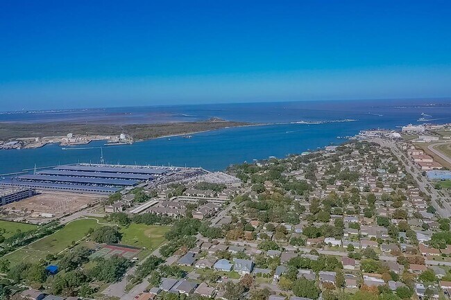 Foto del edificio - 126 Bonita Ave