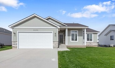 Building Photo - 4699 N Weatherby Wy