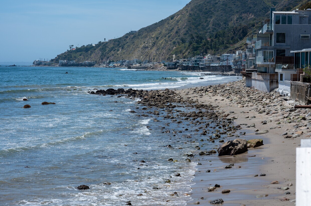 Foto principal - 18922 Pacific Coast Hwy