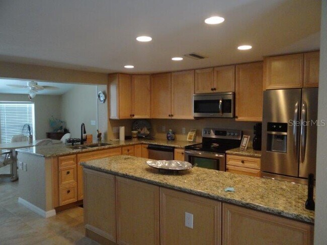 Building Photo - 3250 Sunrise Trail