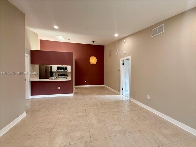 Foto del edificio - 2550 N Nob Hill Rd