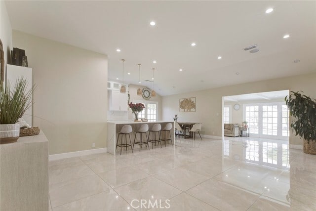 Building Photo - 10814 Encino Ave