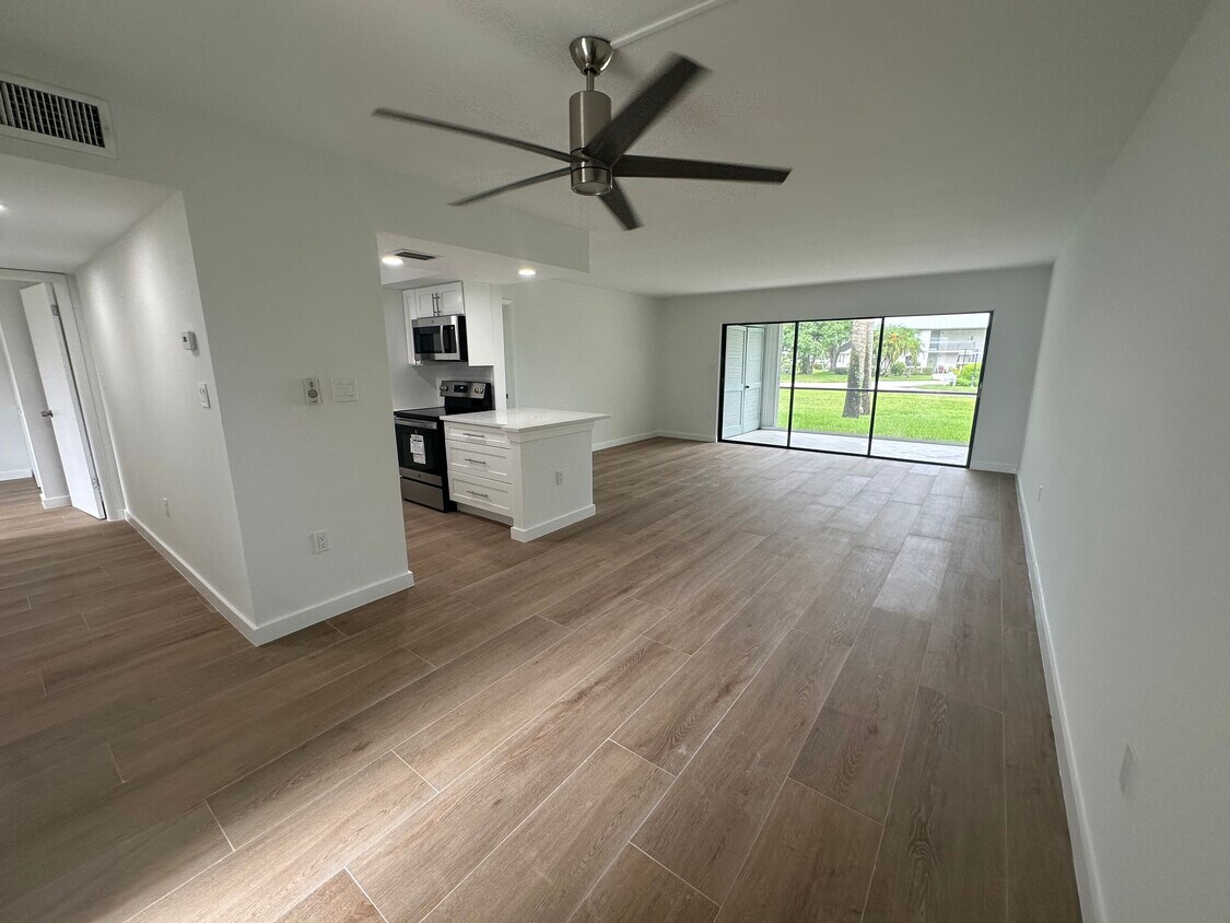 Open concept Living Room, Dining Room, and kitchen - 2223 NW 22nd Ave