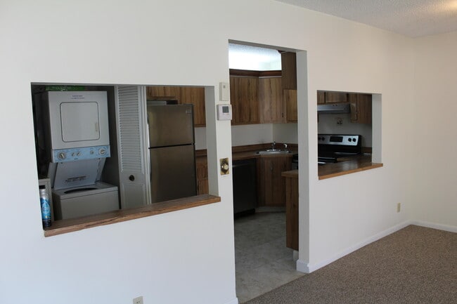 Building Photo - 4703  Sable Pine Circle C2 West Palm Beach...