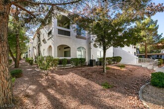 Building Photo - 700 Carnegie St