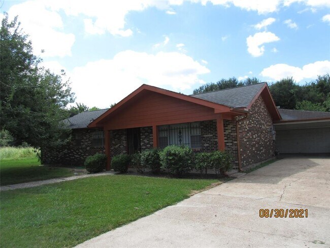 Building Photo - 3030 Dawson Ln