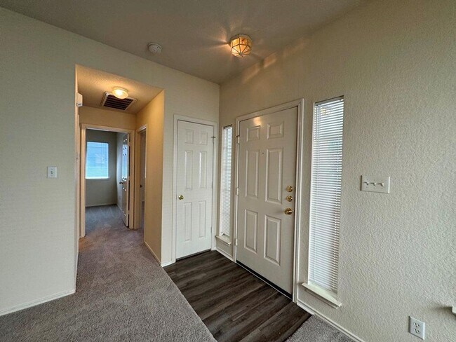 Building Photo - Charming One-Story in Plum Creek – 5077 Ha...