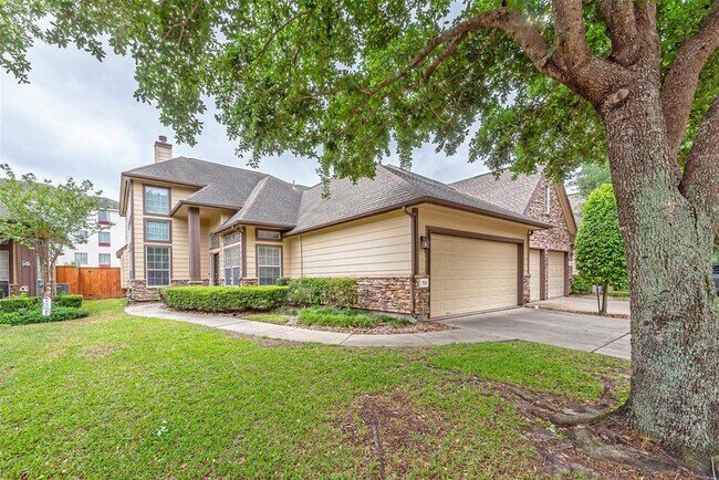 Building Photo - 7831 Glenn Cliff Dr