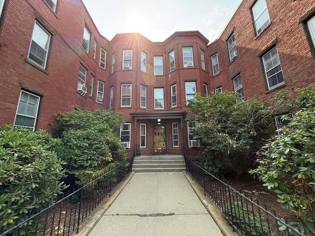 Foto principal - 9 Putnam St