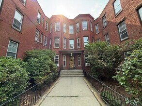 Building Photo - 9 Putnam St