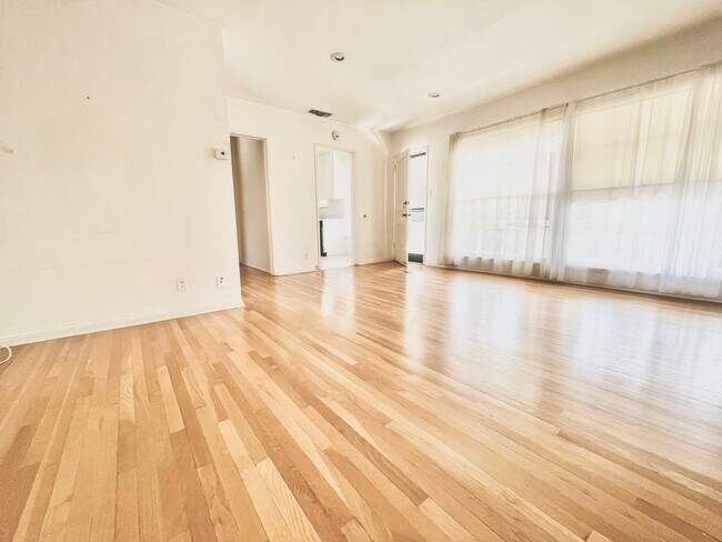 Foto del edificio - 1538 Veteran Ave