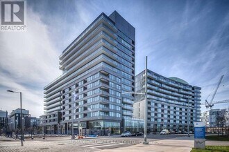 Building Photo - 120 Bayview Ave