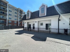 Building Photo - 807 Washington St