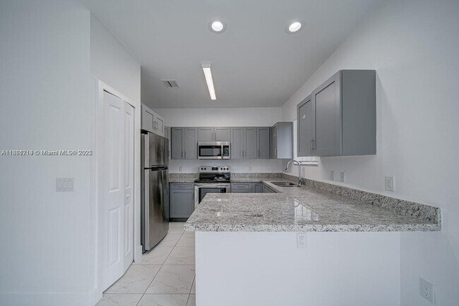 Foto del edificio - 14750 NE 7th Ave