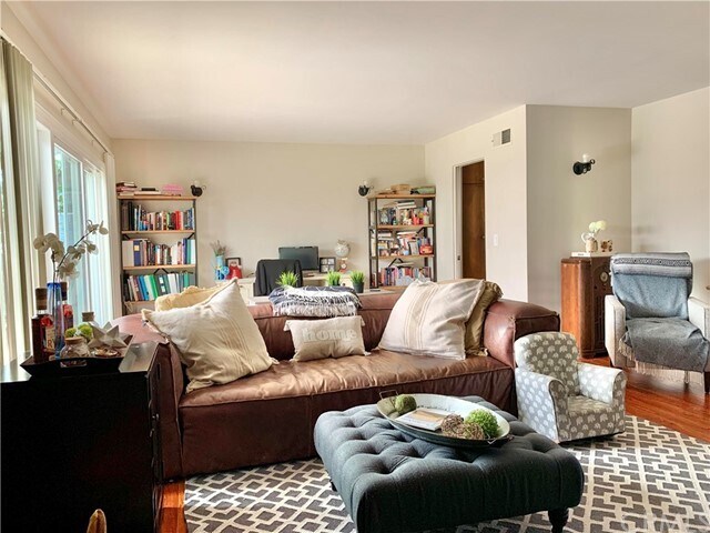 Foto del edificio - 28846 Cedarbluff Dr