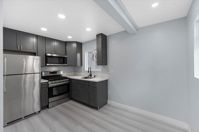 Building Photo - 2906 Rosanna St