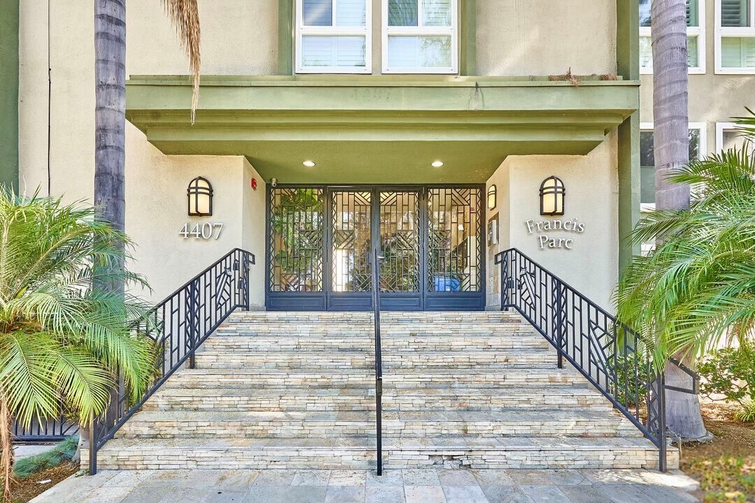 Foto principal - 4407 Francis Ave