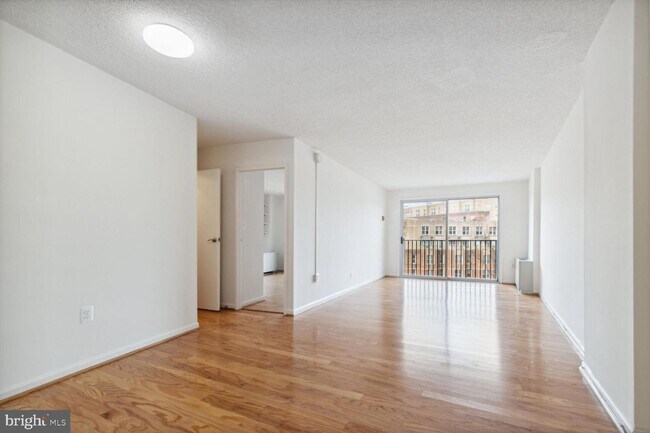 Foto del edificio - 1239 Vermont Ave NW