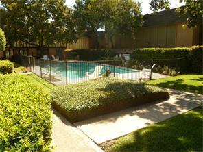 Foto del edificio - 7409 Shadow Hill Dr