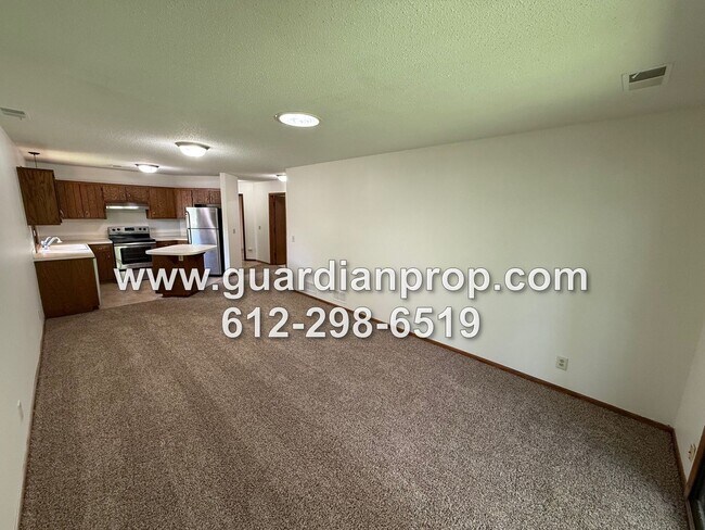 Foto del edificio - One Level End Unit Townhouse Available Now...