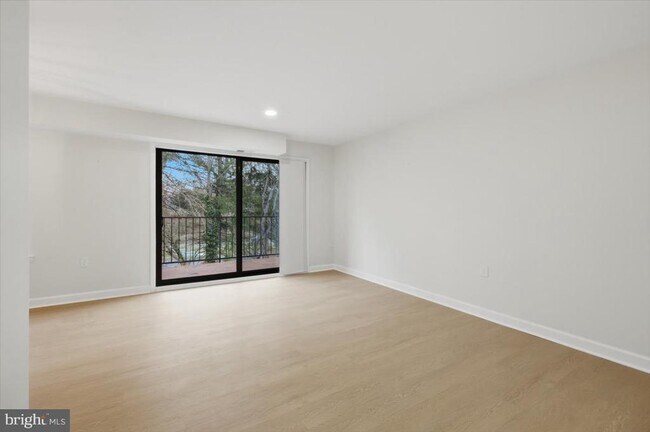 Foto del edificio - 125 Clubhouse Dr SW